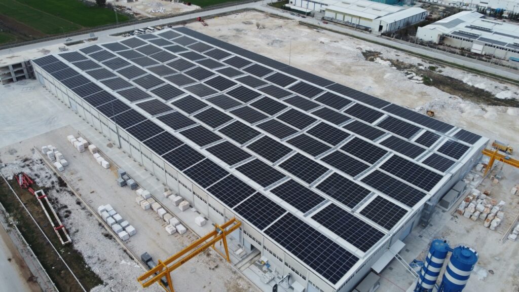Solar enerji projelerinde galvanizli çelik